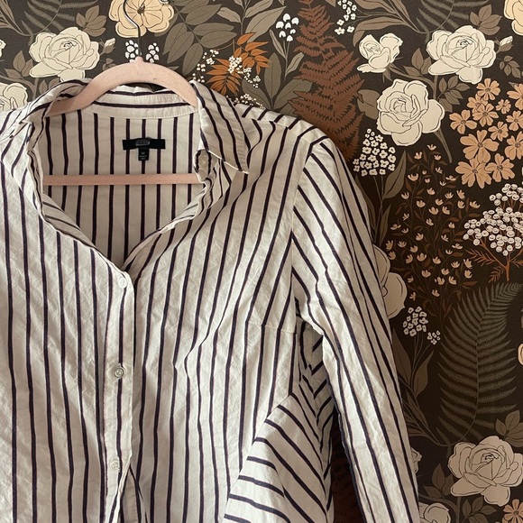 DREW Dillone Button Down Striped size medium - Picture 7 of 9